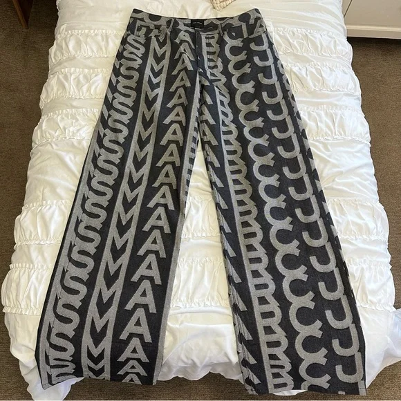 Marc Jacobs The Monogram Oversized Jeans - Picture 4 of 9